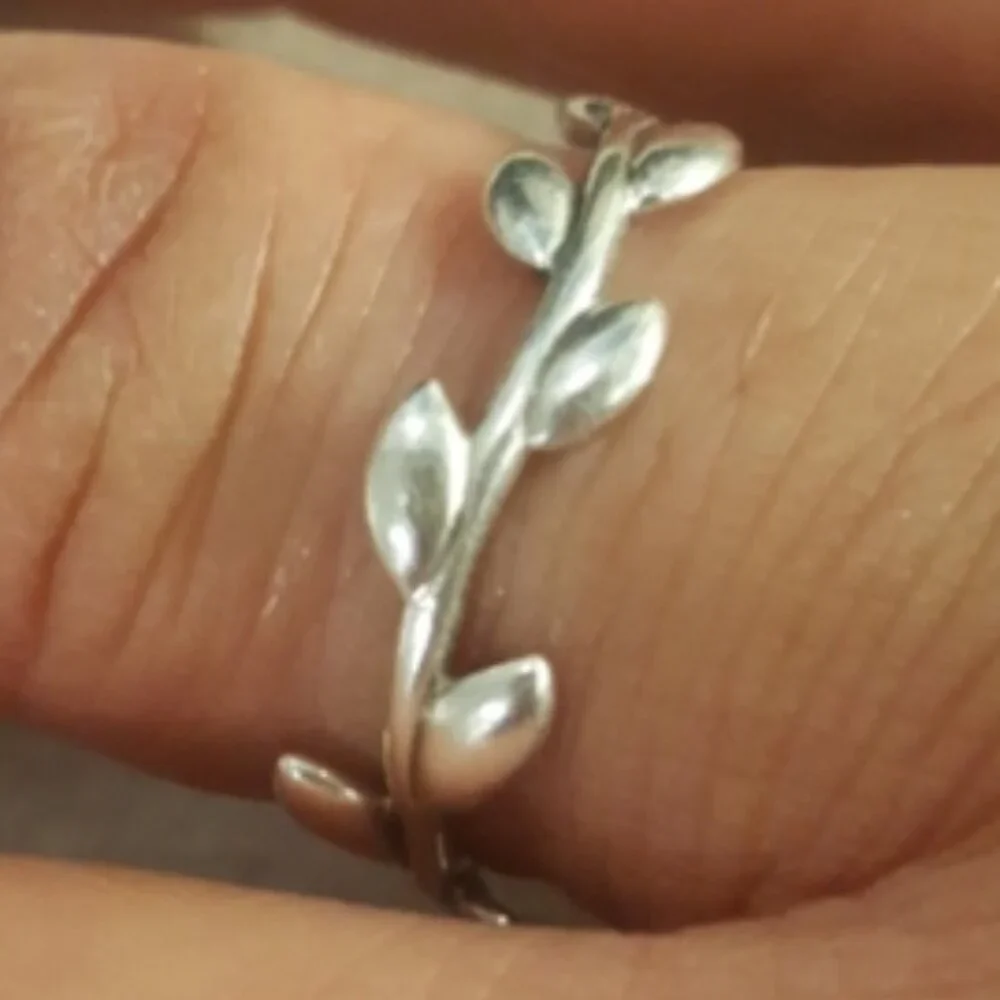 Tiffany Paloma Picasso Olive Leaf Band Ring, Size 6 - Picture 2 of 3